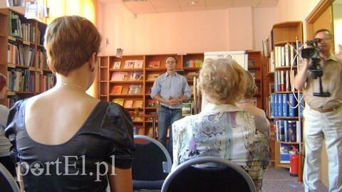 Czy artysta musi być głodny, aby pozostał wiarygodny?