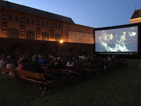 Drugie Kino pod chmurką