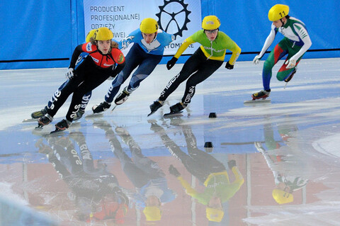 Dwa medale (short-track)