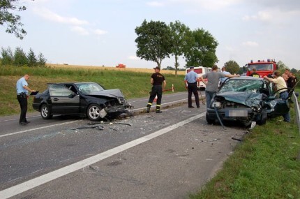 Dwa wypadki, sześcioro rannych
