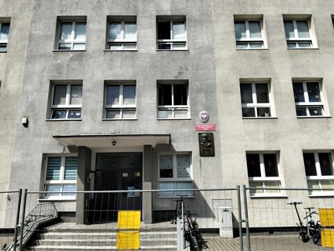 Dyrektorzy bez konkursu
