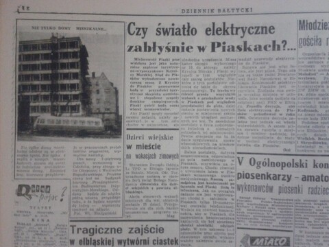 Dzieci wiejskie w mieście na wakacjach zimowych