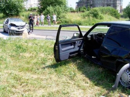 Dziecko wypadło z fotelikiem