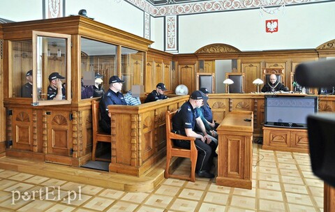 Chcieli na papierosach zbić fortunę, dziś proszą o karę