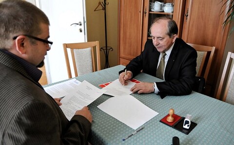 Dwanaście komitetów do Rady Miasta