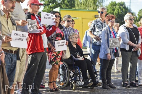 Solidarni z protestującymi w Sejmie: Oni chcą godnie żyć