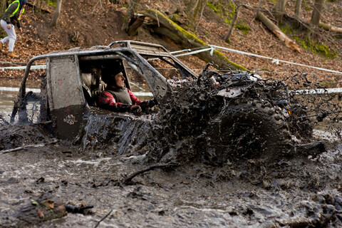 Ekstremalny Rainforest Challenge na Modrzewinie