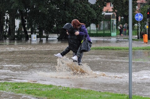 Wojsko też pomaga w walce z wodą (aktualizacja z godz. 22)