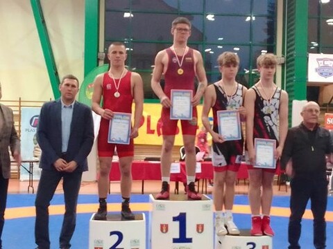 Elbląscy zapaśnicy z medalami