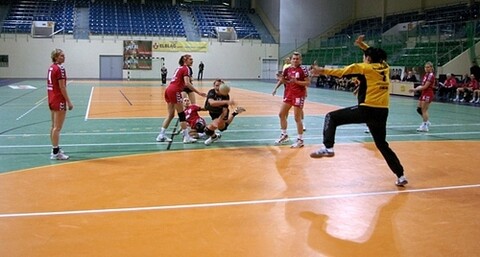 Kielce z bagażem bramek po dobrym meczu Startu (piłka ręczna)