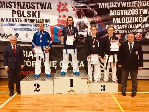 Elblążanie na podium (karate) 