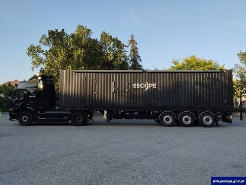 Escapetruck w Elblągu. Edukacyjnie o handlu ludźmi