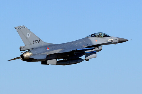 F-16 przyleciały. Drzwi otwarte na lotnisku już w sobotę