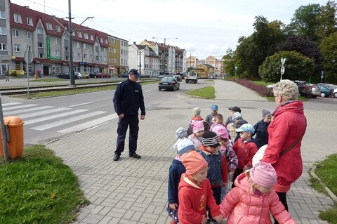 Gliniarz w przedszkolu - służba prawie jak w filmie