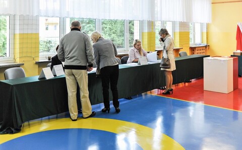 Trwa głosowanie, wyniki w poniedziałek
