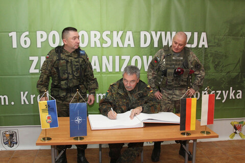 Goście odwiedzili stanowisko 16 PDZ