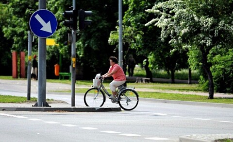 Gwoli przypomnienia miejscowym cyklistom...