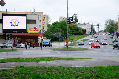 Reklamy oślepiają kierowców