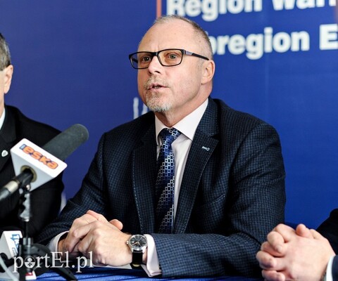 Piłkarz i poseł wybierają się do Brukseli