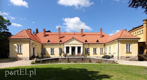 Jam Dwór polski, co strzeże wiernie i mężnie broni