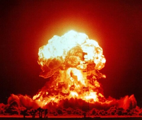 Jedna bomba atomowa, druga bomba atomowa...