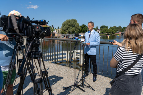Senator Wcisła: Rząd szantażuje Elbląg