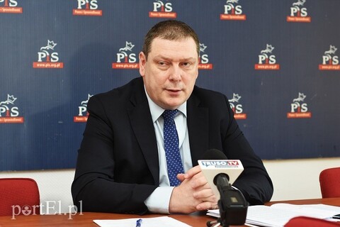 Radny wzywa senatora do przeprosin