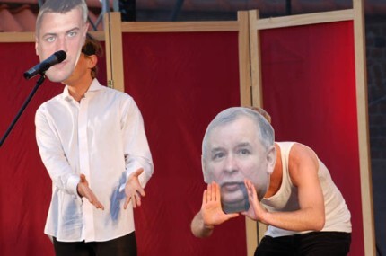 Kabaret przed Galerią EL