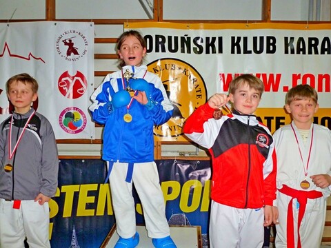 Karatecy Andrexu wrócili z krążkami