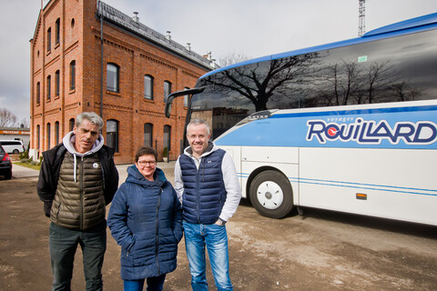 Autobus pełen darów z Francji 