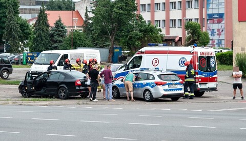 Kolizja przy komendzie policji