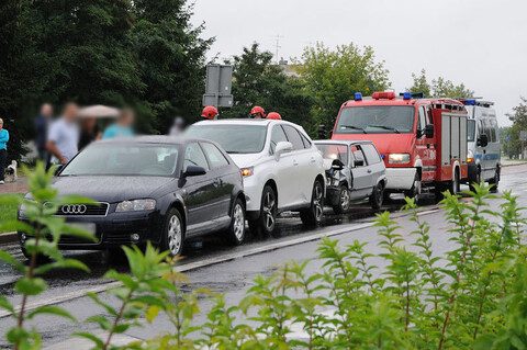 Kolizja trzech pojazdów