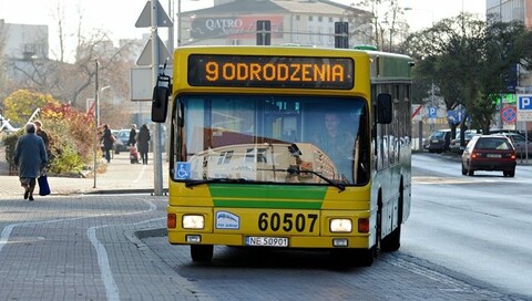 Komunikacja w majowy weekend