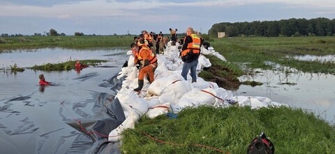 Koniec akcji w Świętym Gaju. Wał został uszczelniony