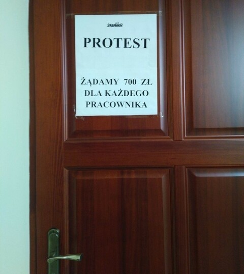 Koniec sporu o podwyżki dla urzędników
