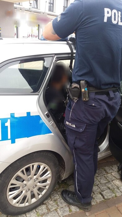 Kradł na cmentarzu, w końcu powstrzymała go 42-latka