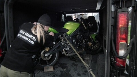 Kradziony motocykl marki triumph na granicy