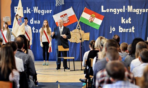 Lengyel - Magyar ket jo barat, czyli Polak – Węgier dwa bratanki
