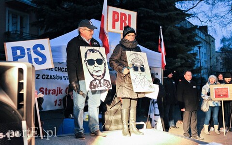 Protestowali przeciwko rządowi PiS: - Czujemy się zagrożeni