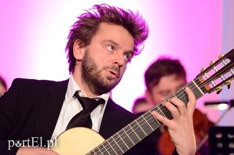 Elbląg o zmierzchu, czyli EOK i chłopak z gitarą