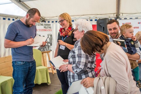 Spotkania z autorami podczas 14. Letnich Ogrodów Polityki