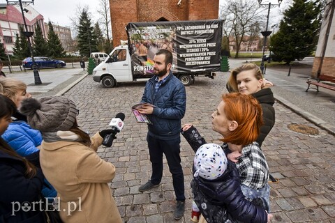 Kontrowersyjna akcja wjechała do Elbląga
