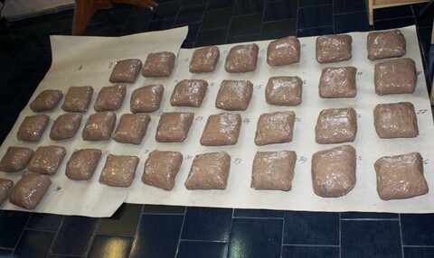Policjanci zatrzymali dilera. Miał 10 kg marihuany