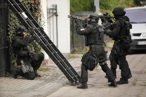 Światowid: Układ zamknięty