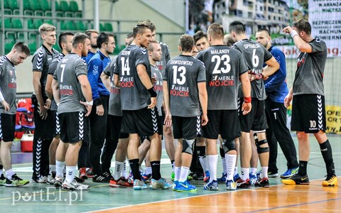 Meblarze nie dali rady spadkowiczowi (piłka ręczna)
