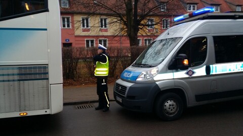 Miał wieźć dzieci na wycieczkę. Był pijany