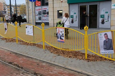 Miasto w plakatach tonie
