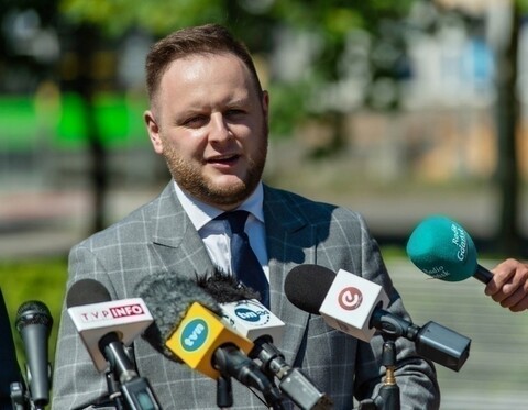 Ptaszki ćwierkają o zmianach w Lasach