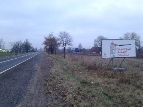 Miejska reklama w polu?