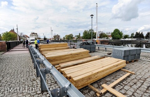 Most w remoncie, wodniacy na lodzie (aktualizacja) 